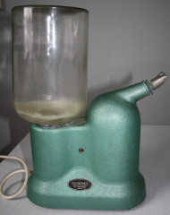 Wasserdampfgerät zur Bearbeitung von Textilien (Hüte)