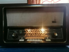 Von 1957 Röhrenradio Aeg 3-d Raumklang Super,Funktioniert mit Röhrensound und gemütlicher Beleuchtung!