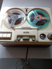 Tonbandgerät aus den 50er Jahren