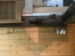 Es handelt sich um einen Ein/Aus Schalter aus der Frühzeit der Elektrizität Ein Draht Technik